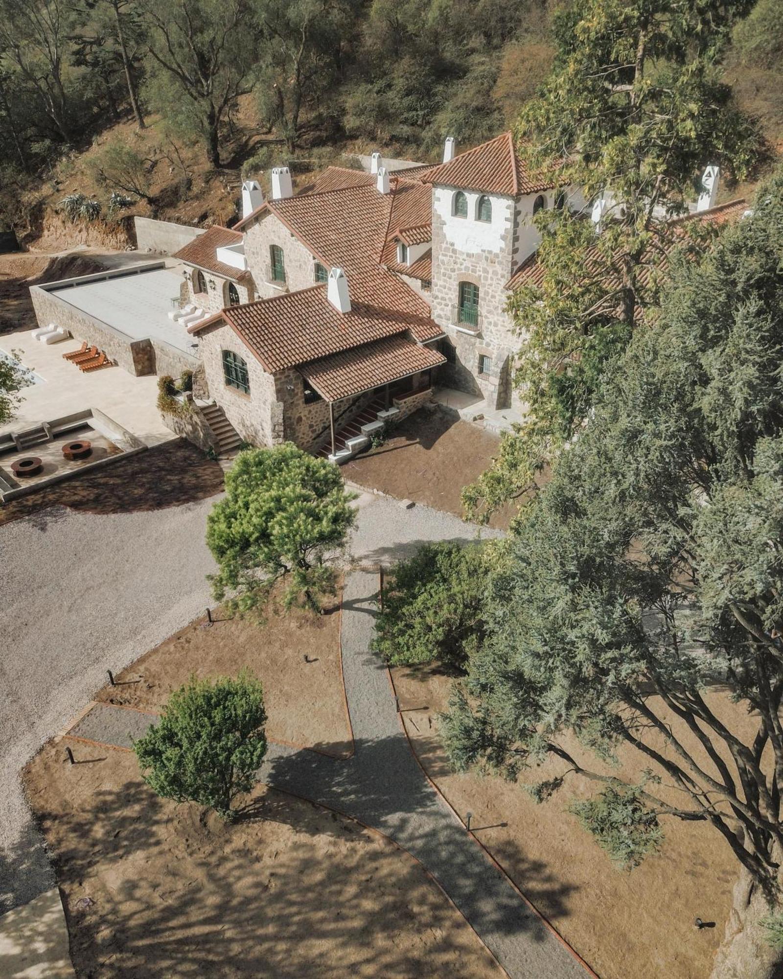 Отель Casa Toledo Ла-Кумбре Экстерьер фото
