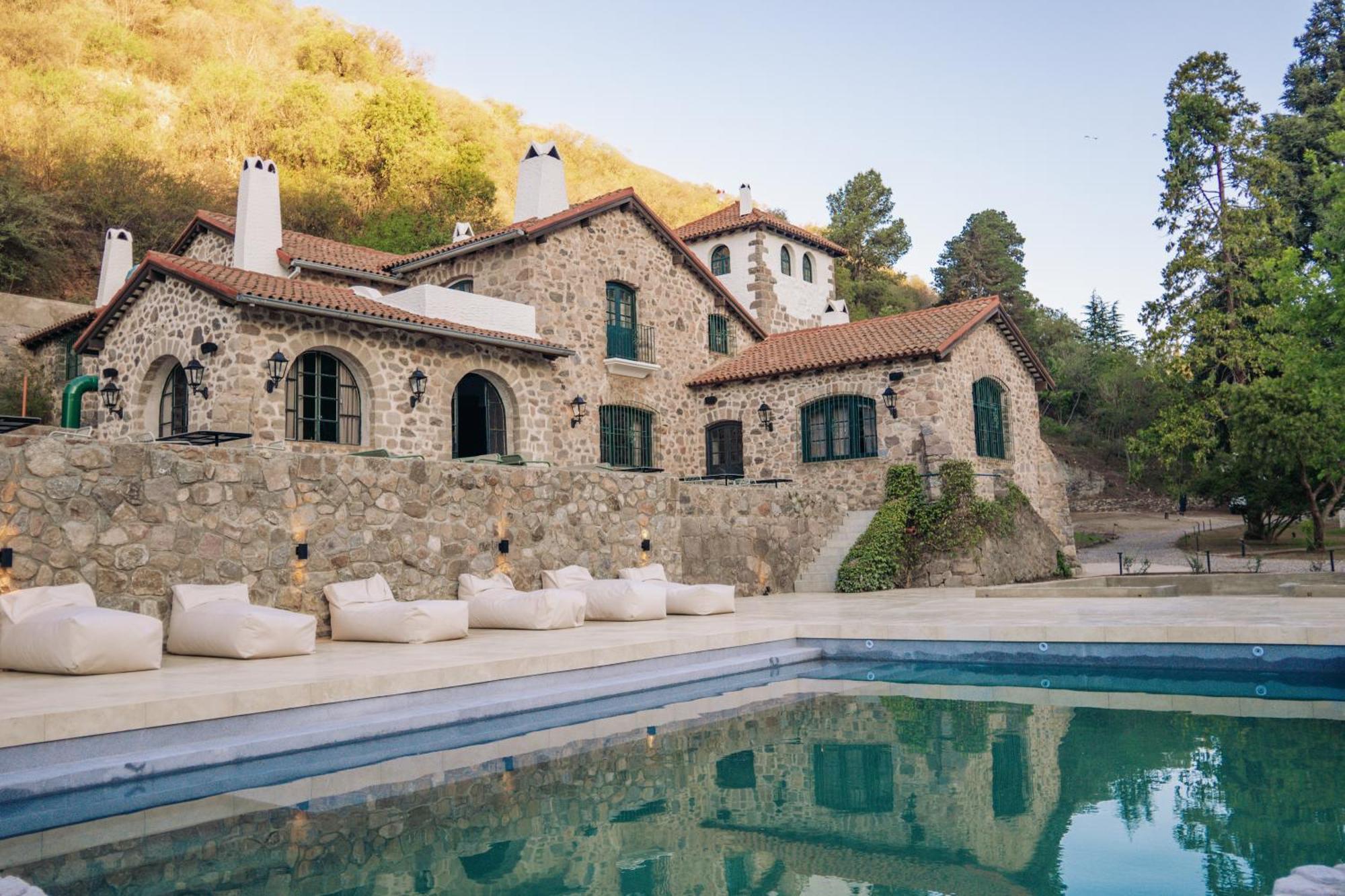 Отель Casa Toledo Ла-Кумбре Экстерьер фото